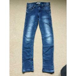 4 skinny spijkerbroeken 134, 3 van name-it , 1 van Terstall