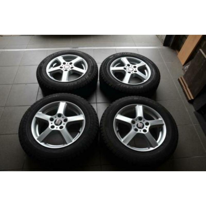 4 mooie 15 inch aluminium velgen met Dunlop winterbanden