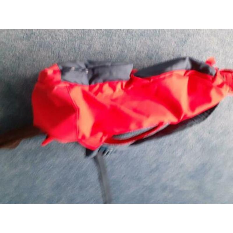 Sticktas / rugtas adidas donkerblauw met rood.