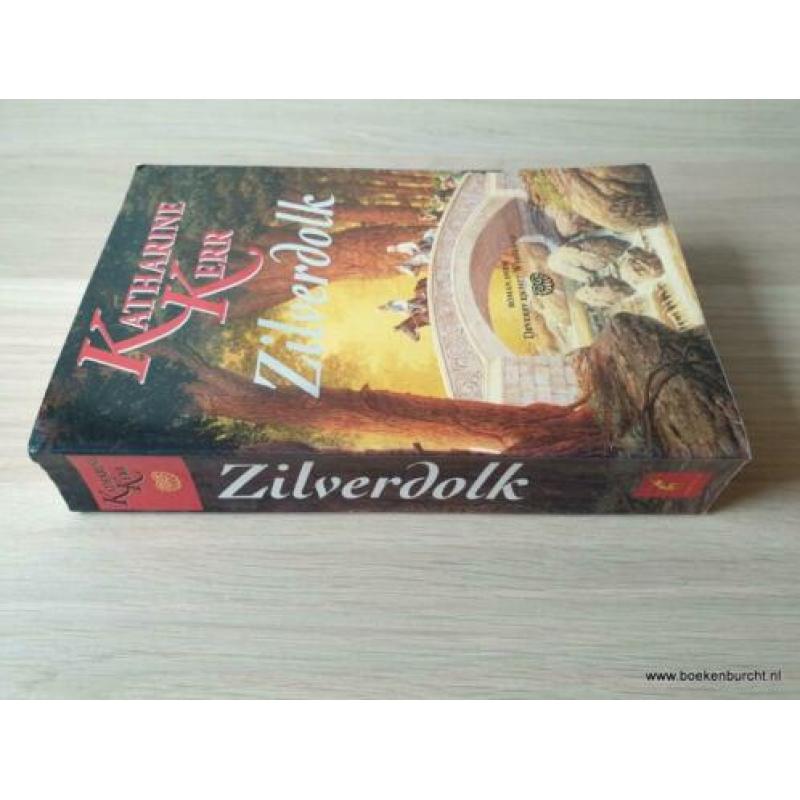 Katharine Kerr - Zilverdolk & Maanduister