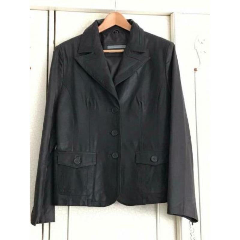 ESSENTIALS leder Jasje mt (44) NIEUW