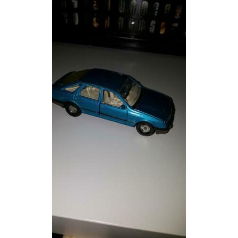 Oude Corgi Toy Ford Sierra 2.3 Ghia