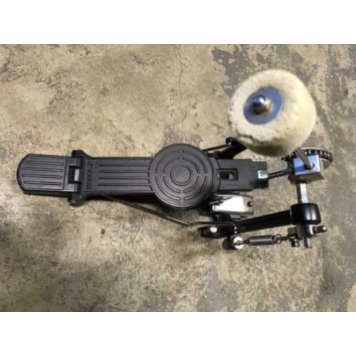 Sonor base drum pedaal , prima staat . prijs 50 euro .