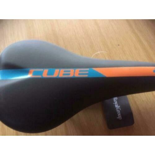 Selle Cube Kinderzadel, Zwart/Oranje/Blauw, ATB/Race, Nieuw