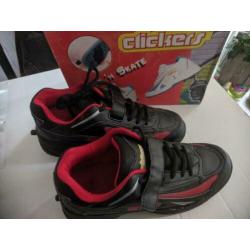 Clickerschoenen met wieltjes, mt 34/35 en mt 36/37.
