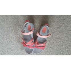 TEVA sandalen maat 39
