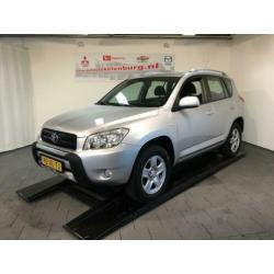 TOYOTA RAV4 2.0 5DR 4WD LINEA LUNA Sol