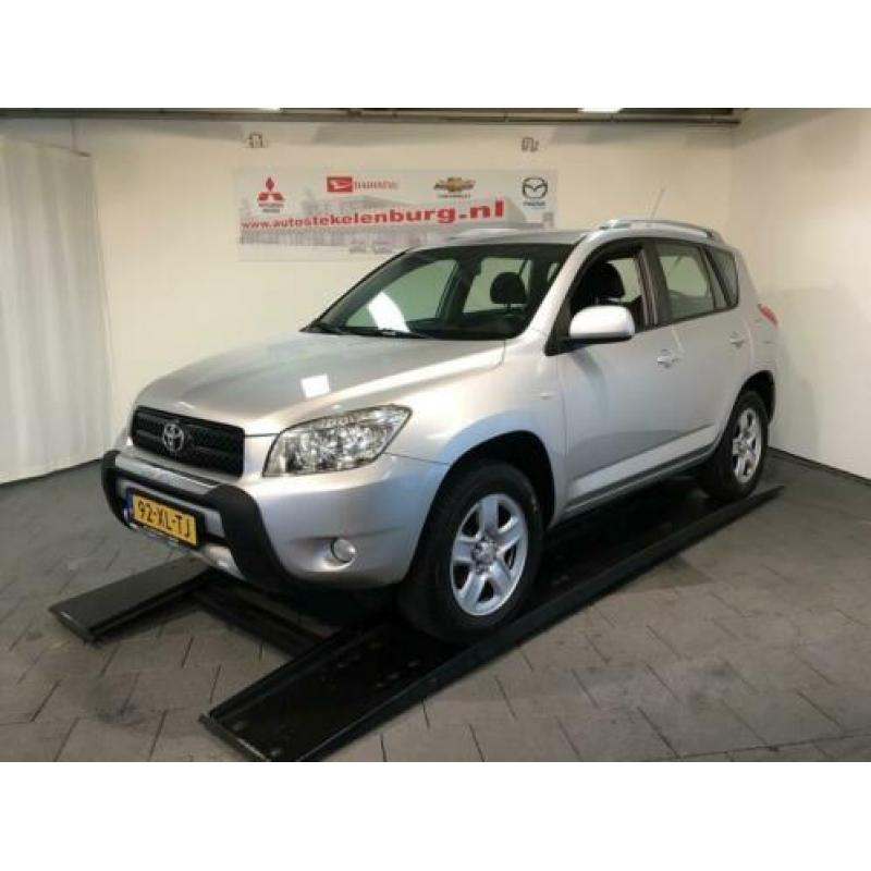 TOYOTA RAV4 2.0 5DR 4WD LINEA LUNA Sol