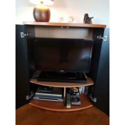 TV kast, kersenhout met zwarte houten deuren