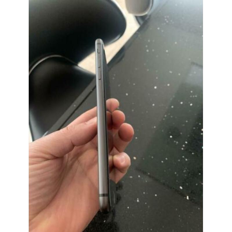 Iphone 8 plus Zo goed als nieuw met doos