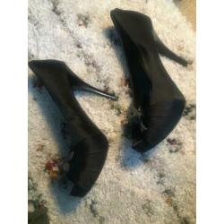 Guess stiletto’s