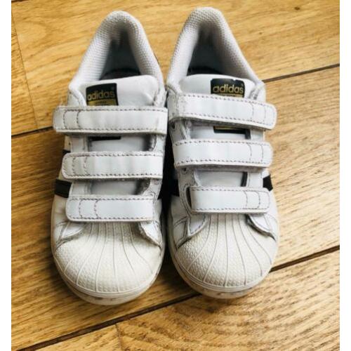 Adidas superstar maat 30.
