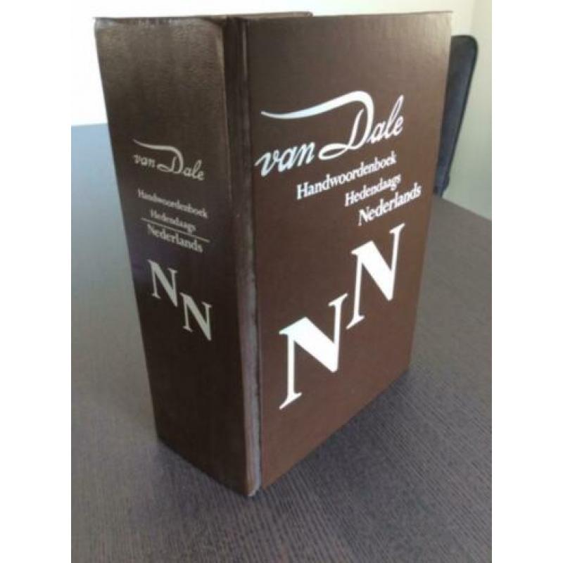 Dikke v Dale -Handwoordenboek Hedendaags Nederlands 1988