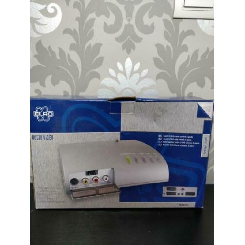 Scart -S - VHS -tulp switch 4 poorten