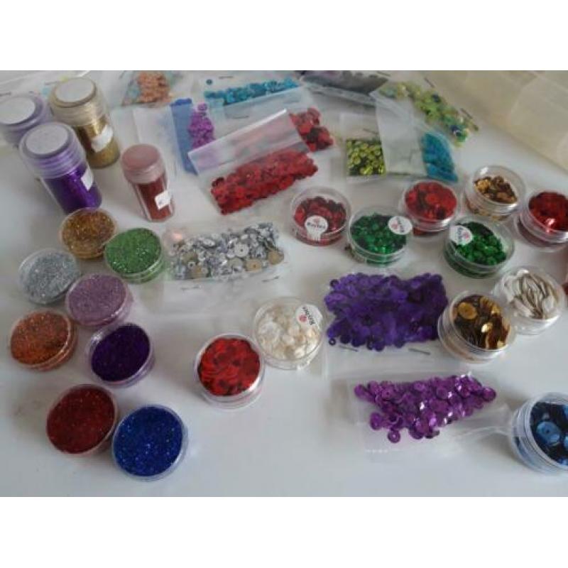 Pailletten,glitters&verdeeldoos