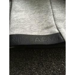 Nike tech fleece, airmax XL boys. 13/15 jaar. 158/170