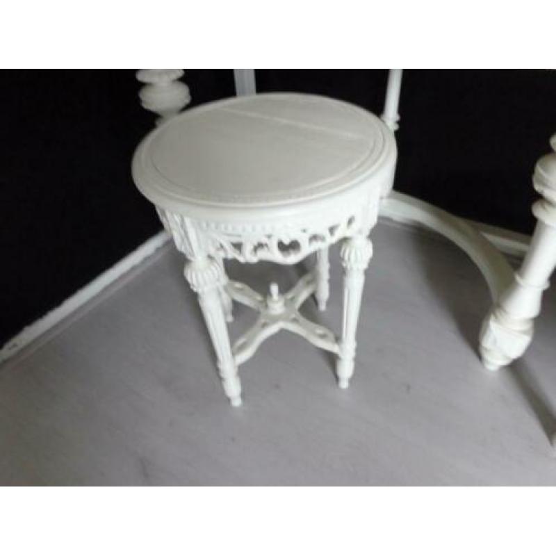 Antieke witte kaptafel/toillettafel met antieke kruk