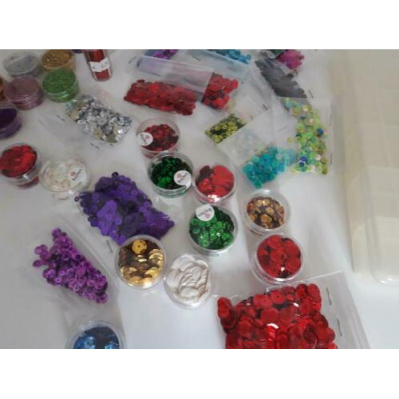 Pailletten,glitters&verdeeldoos