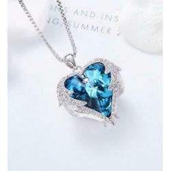 Hele mooie angel wings hart ketting met heel veel kristallen
