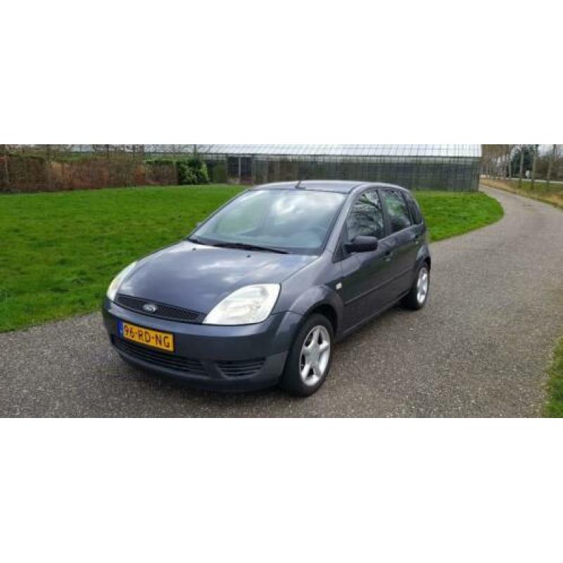 Ford Fiesta 1.4 Ghia 5DR 2005 NAP Nieuwe keuring Netjes&Fris