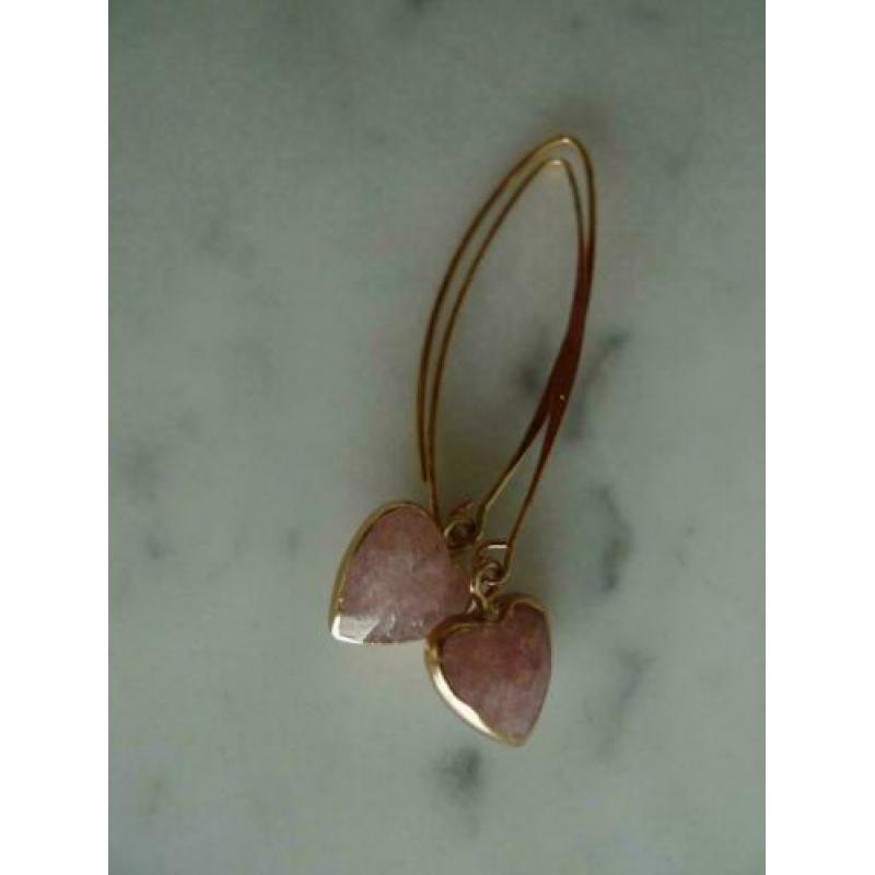 cranberry jade oorbellen met lange oorhaken