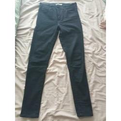 Levi's 720 high waisted jeans 2 keer gedragen
