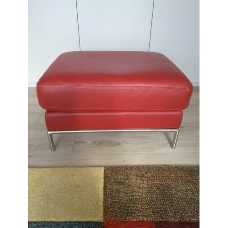 Ikea hocker, Arild, mooie warm rode kleur.