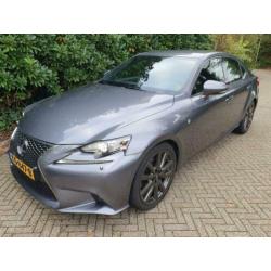 Lexus IS 300h F Sport Line Navi/Xenon/Trekhaak (bj 2015)