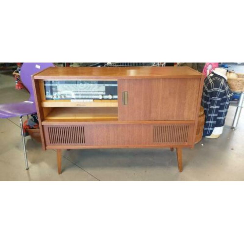 jaren 70 radio meubel. radio en pick up werken nog.