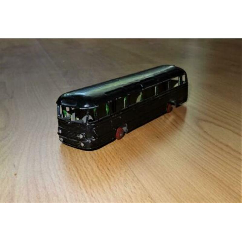 Dinky Toys bus,