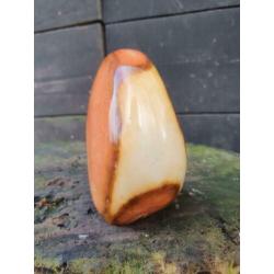 Prachtig sculptuur van polychroom jaspis 649 gram