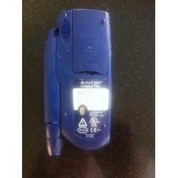Glucose meter met geïntegreerde pen
