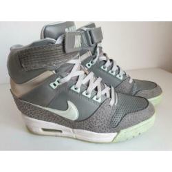Nike air revolution sky high maat 39 sneakers