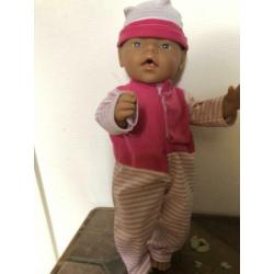 Baby Born pop met kleertjes