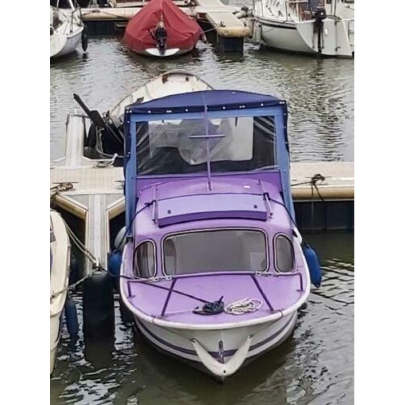 mooie kajuit bootje