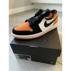 Jordan 1 low maat 41 nieuw