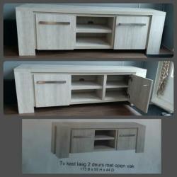 3 delig! servieskast,tv meubel,salontafel.