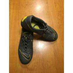 Nike Voetbal/Hockey schoenen Kunstgras Maat 43