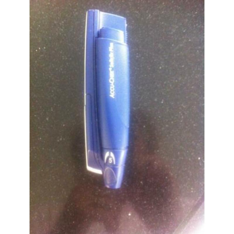 Glucose meter met geïntegreerde pen
