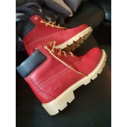 Bordeauxrode Timberlands maat 38