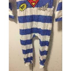 Nieuw superman boxpakje, maat: 80/86