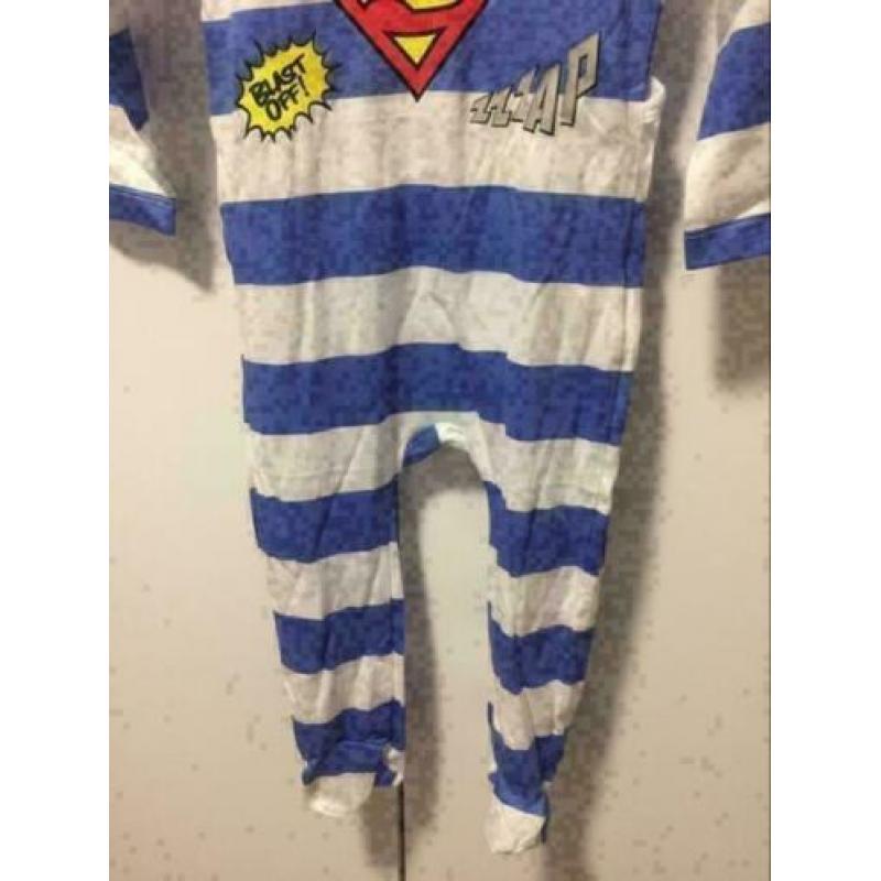 Nieuw superman boxpakje, maat: 80/86