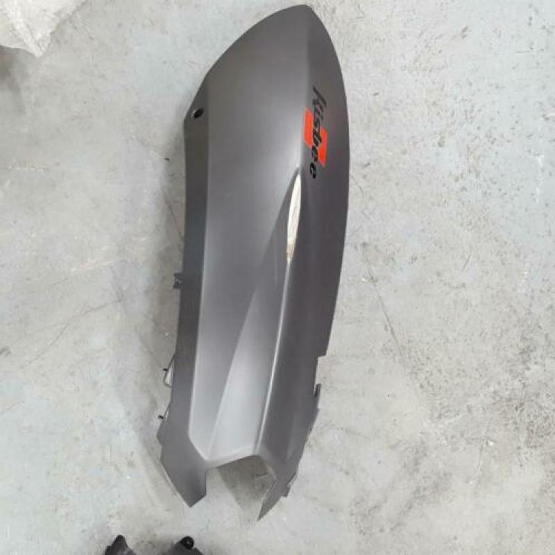 Peugeot Kisbee RS zijkappen