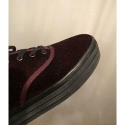 Creepers bordeaux rood velvet Divided maat 40