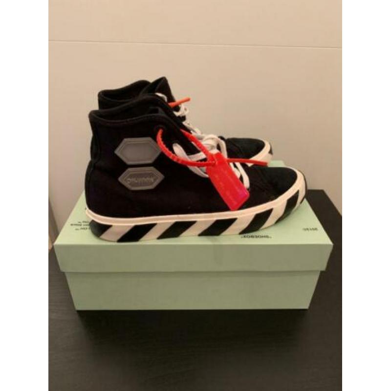 Off white vulcanised striped high maat42 27cm