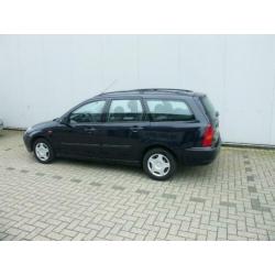 Ford Focus Wagon 1.8 TDdi Ambiente '04, AIRCO, NIEUWE DISTRI