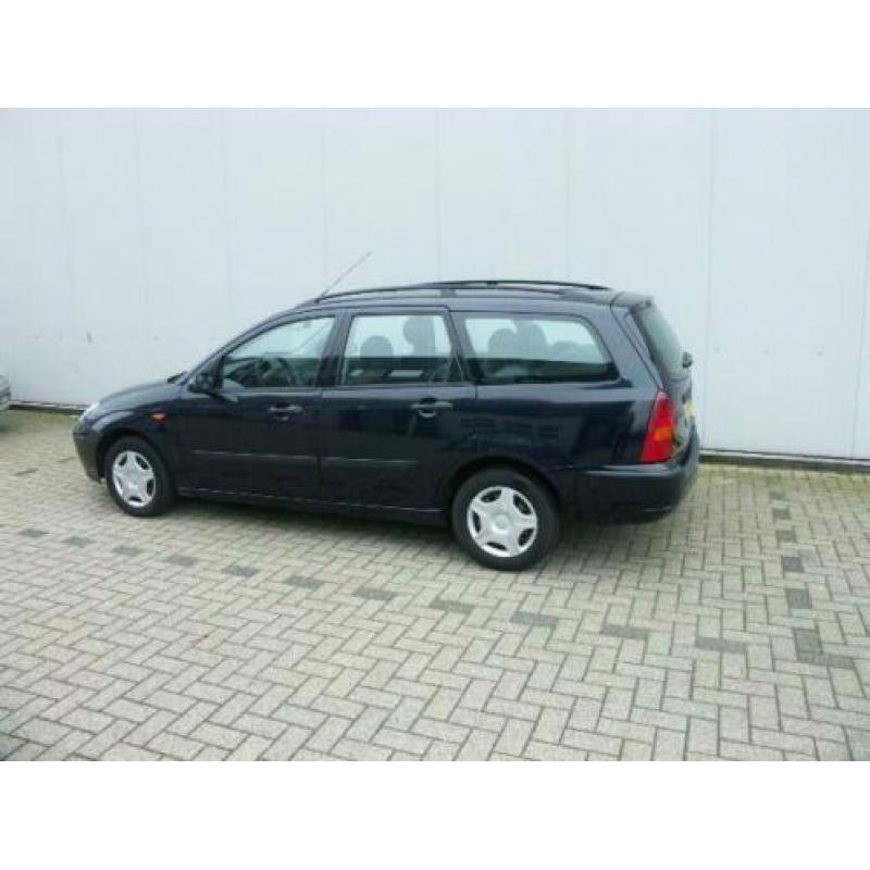 Ford Focus Wagon 1.8 TDdi Ambiente '04, AIRCO, NIEUWE DISTRI