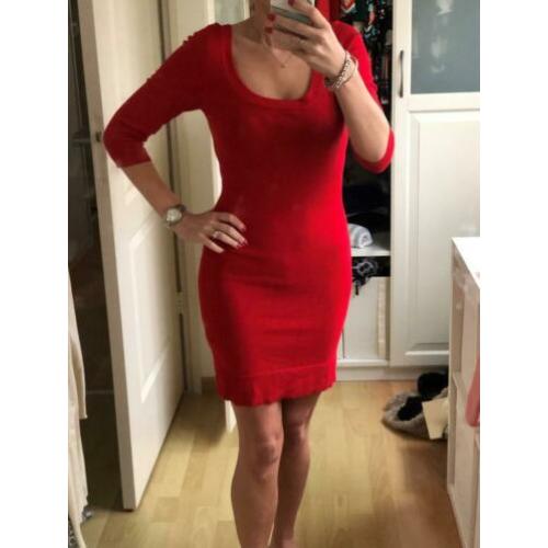 rood H&M jurkje
