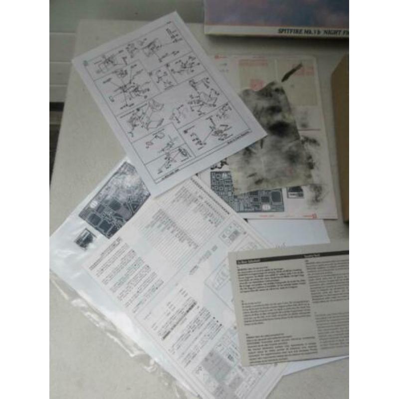 modelbouw vliegtuigje Spitfire