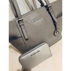 Prachtige Michael kors tas + portemonnee SET als NIEUW